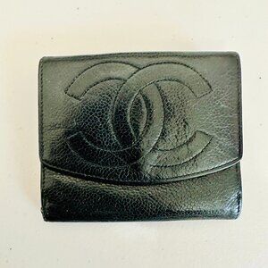 CHANEL CLASSIC CC BLACK CAVIAR LEATHER COMPACT WALLET MADE IN ITALY